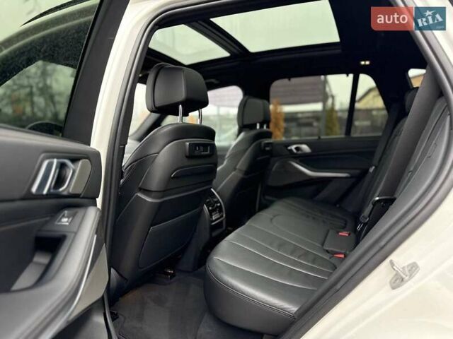 Белый БМВ Х5 М, объемом двигателя 4.4 л и пробегом 56 тыс. км за 55000 $, фото 48 на Automoto.ua