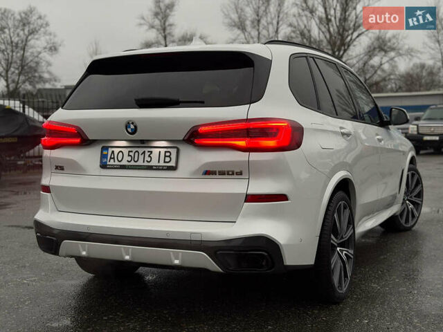 Белый БМВ Х5 М, объемом двигателя 2.99 л и пробегом 22 тыс. км за 92800 $, фото 1 на Automoto.ua