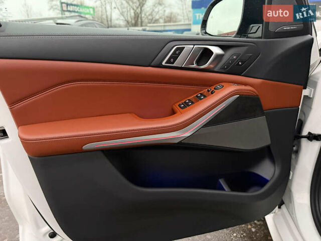 Белый БМВ Х5 М, объемом двигателя 2.99 л и пробегом 22 тыс. км за 92800 $, фото 46 на Automoto.ua