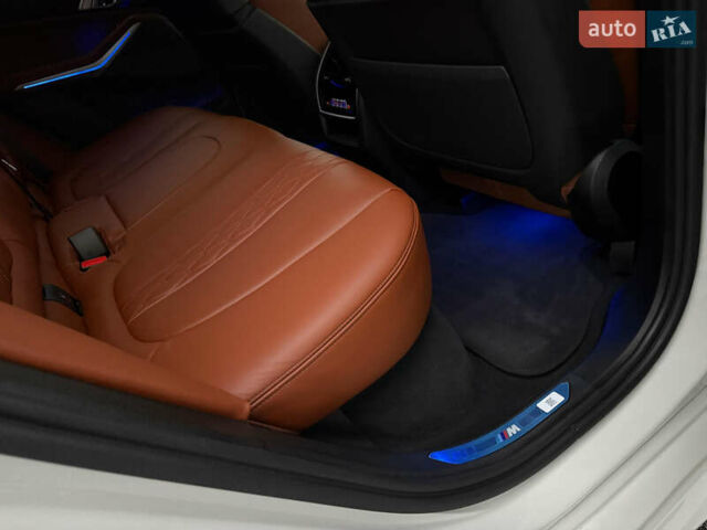 Белый БМВ Х5 М, объемом двигателя 2.99 л и пробегом 22 тыс. км за 92800 $, фото 62 на Automoto.ua