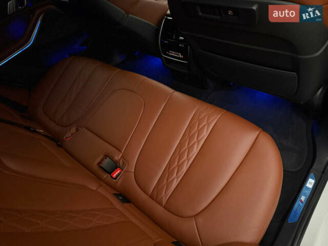 Белый БМВ Х5 М, объемом двигателя 2.99 л и пробегом 22 тыс. км за 92800 $, фото 61 на Automoto.ua