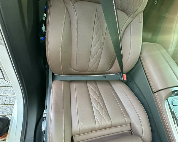 БМВ Х5 М 2023 у Харкові на Automoto.ua Білий БМВ Х5 М, об'ємом двигуна 4.39 л та пробігом 6 тис. км за 113100 $, фото 26 на Automoto.ua