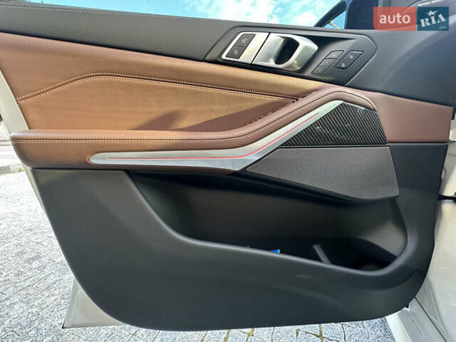 БМВ Х5 М 2023 у Харкові на Automoto.ua Білий БМВ Х5 М, об'ємом двигуна 4.39 л та пробігом 6 тис. км за 113100 $, фото 11 на Automoto.ua