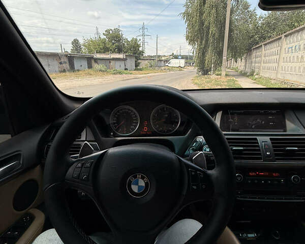 Чорний БМВ Х5 М, об'ємом двигуна 4.39 л та пробігом 214 тис. км за 19000 $, фото 7 на Automoto.ua