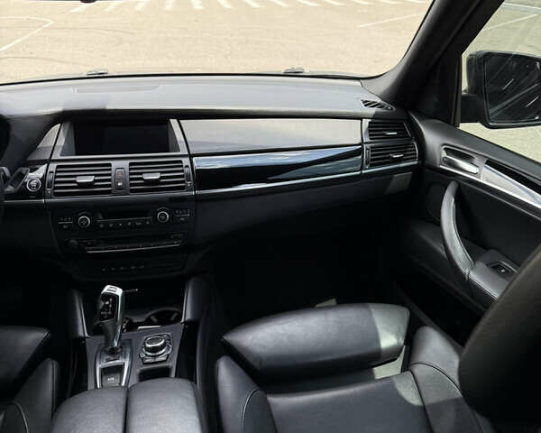Черный БМВ Х5 М, объемом двигателя 4.39 л и пробегом 94 тыс. км за 24900 $, фото 66 на Automoto.ua