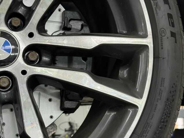 Черный БМВ Х5 М, объемом двигателя 0 л и пробегом 400 тыс. км за 15000 $, фото 4 на Automoto.ua