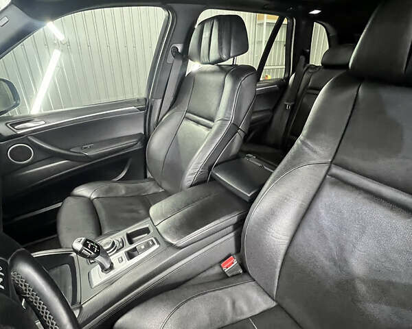 Черный БМВ Х5 М, объемом двигателя 4.39 л и пробегом 220 тыс. км за 20000 $, фото 14 на Automoto.ua