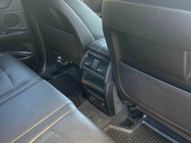 Чорний БМВ Х5 М, об'ємом двигуна 3 л та пробігом 217 тис. км за 35000 $, фото 9 на Automoto.ua