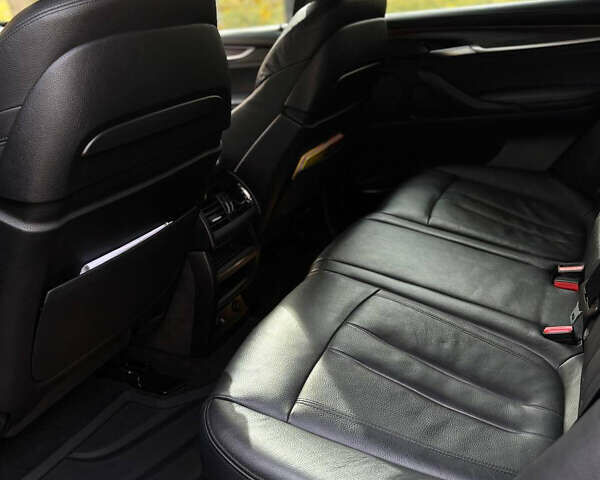 Чорний БМВ Х5 М, об'ємом двигуна 3 л та пробігом 170 тис. км за 33600 $, фото 4 на Automoto.ua