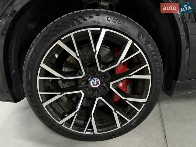 Черный БМВ Х5 М, объемом двигателя 4.39 л и пробегом 23 тыс. км за 99999 $, фото 11 на Automoto.ua