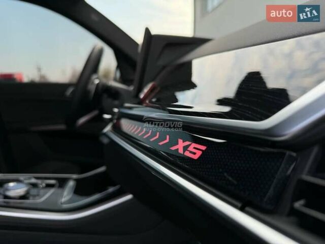Черный БМВ Х5 М, объемом двигателя 3 л и пробегом 14 тыс. км за 114999 $, фото 70 на Automoto.ua