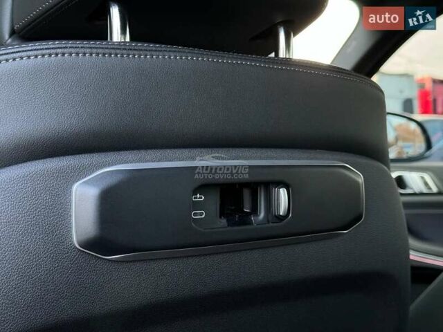 Черный БМВ Х5 М, объемом двигателя 3 л и пробегом 14 тыс. км за 114999 $, фото 45 на Automoto.ua