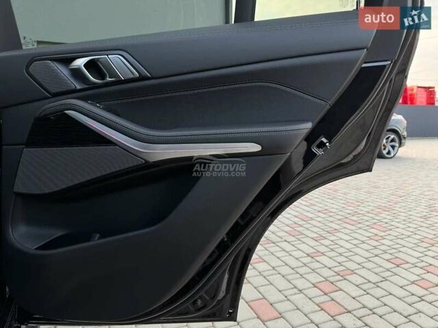 Черный БМВ Х5 М, объемом двигателя 3 л и пробегом 14 тыс. км за 114999 $, фото 55 на Automoto.ua