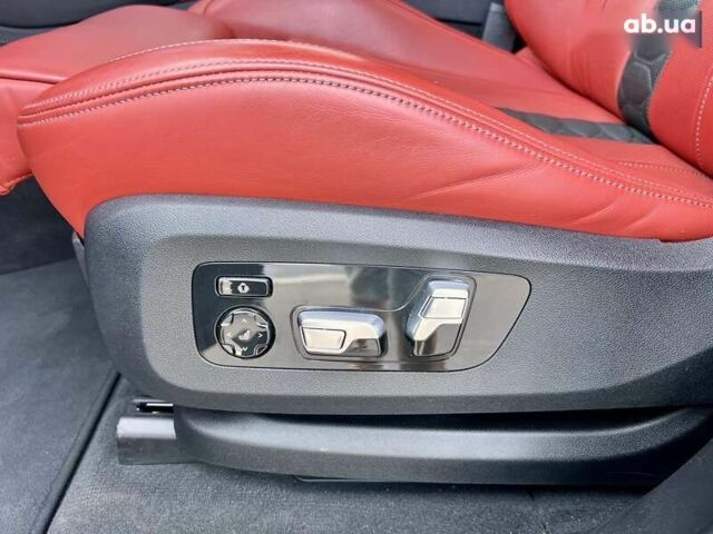 БМВ Х5 М, объемом двигателя 4.4 л и пробегом 21 тыс. км за 111000 $, фото 26 на Automoto.ua