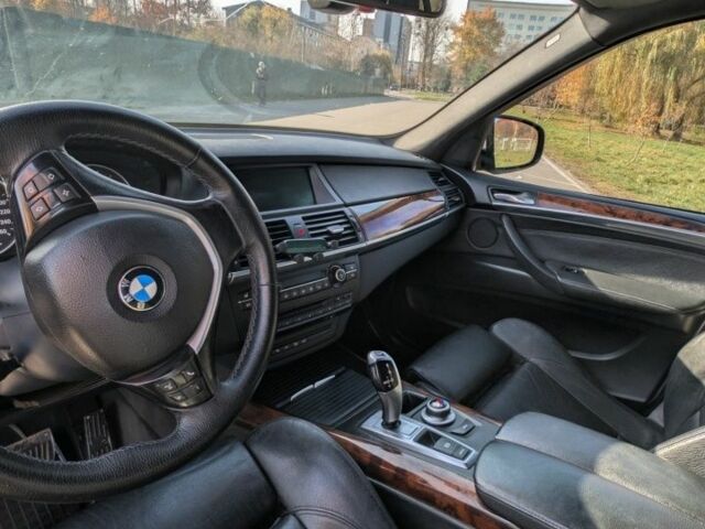 Серый БМВ Х5 М, объемом двигателя 3 л и пробегом 310 тыс. км за 14100 $, фото 8 на Automoto.ua