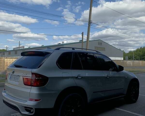 Серый БМВ Х5 М, объемом двигателя 4.39 л и пробегом 275 тыс. км за 14200 $, фото 3 на Automoto.ua