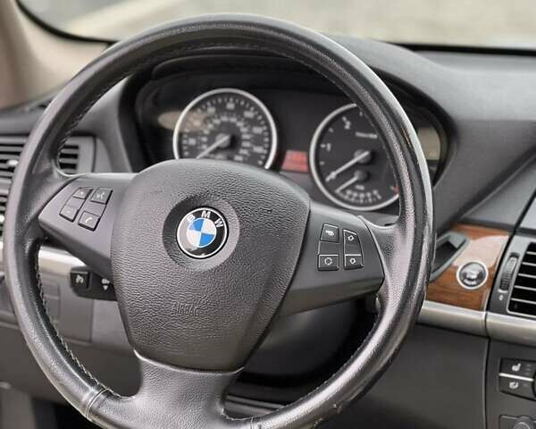 Сірий БМВ Х5 М, об'ємом двигуна 0 л та пробігом 227 тис. км за 16777 $, фото 12 на Automoto.ua