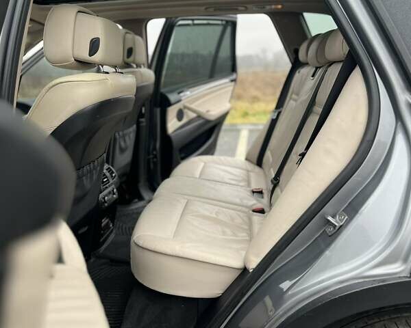 Сірий БМВ Х5 М, об'ємом двигуна 0 л та пробігом 227 тис. км за 16777 $, фото 16 на Automoto.ua