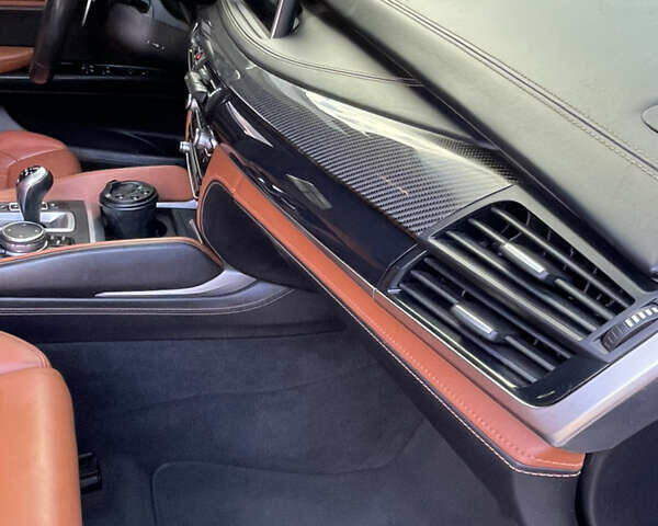 Серый БМВ Х5 М, объемом двигателя 4.39 л и пробегом 137 тыс. км за 40000 $, фото 35 на Automoto.ua