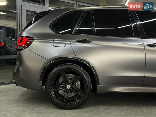 Серый БМВ Х5 М, объемом двигателя 4.39 л и пробегом 146 тыс. км за 32900 $, фото 17 на Automoto.ua