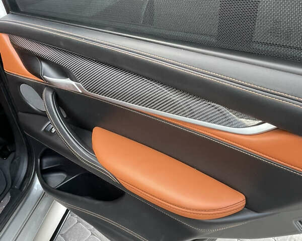 Серый БМВ Х5 М, объемом двигателя 4.39 л и пробегом 137 тыс. км за 40000 $, фото 46 на Automoto.ua