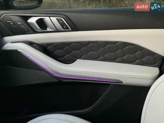 Серый БМВ Х5 М, объемом двигателя 4.39 л и пробегом 64 тыс. км за 75000 $, фото 73 на Automoto.ua