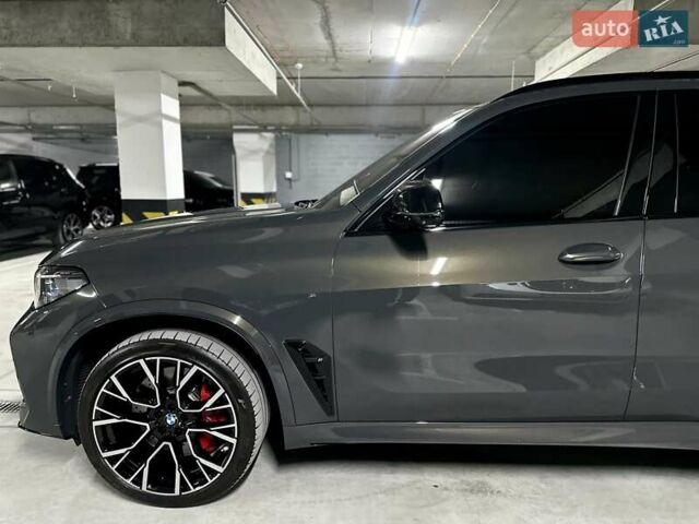 Серый БМВ Х5 М, объемом двигателя 4.39 л и пробегом 27 тыс. км за 107000 $, фото 5 на Automoto.ua