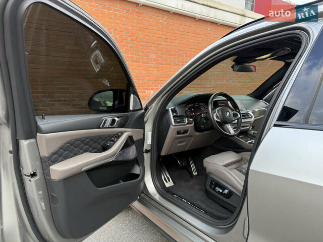 Серый БМВ Х5 М, объемом двигателя 4.39 л и пробегом 49 тыс. км за 105900 $, фото 43 на Automoto.ua