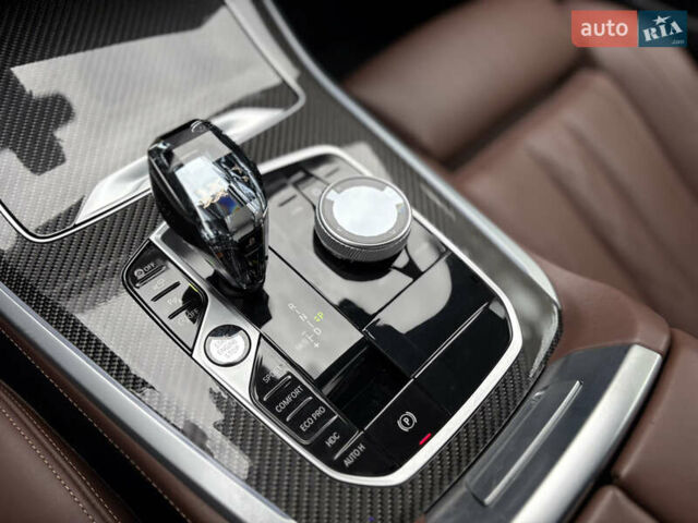 БМВ Х5 М 2023 в Киеве на Automoto.ua Серый БМВ Х5 М, объемом двигателя 2.99 л и пробегом 71 тыс. км за 83000 $, фото 32 на Automoto.ua