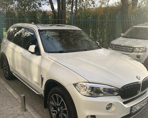 Белый БМВ Х5, объемом двигателя 3 л и пробегом 170 тыс. км за 28500 $, фото 5 на Automoto.ua