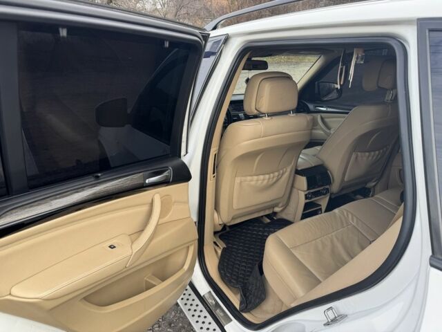 Белый БМВ Х5, объемом двигателя 2.98 л и пробегом 273 тыс. км за 12900 $, фото 11 на Automoto.ua