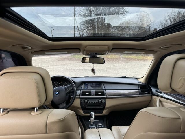 Белый БМВ Х5, объемом двигателя 2.98 л и пробегом 273 тыс. км за 12900 $, фото 13 на Automoto.ua