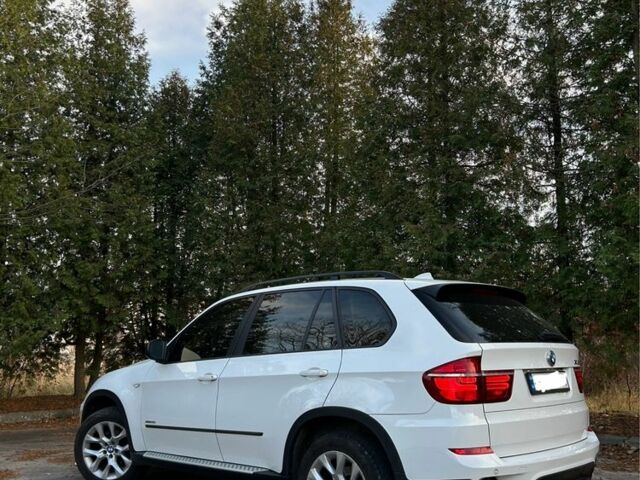 Белый БМВ Х5, объемом двигателя 3 л и пробегом 210 тыс. км за 14400 $, фото 4 на Automoto.ua