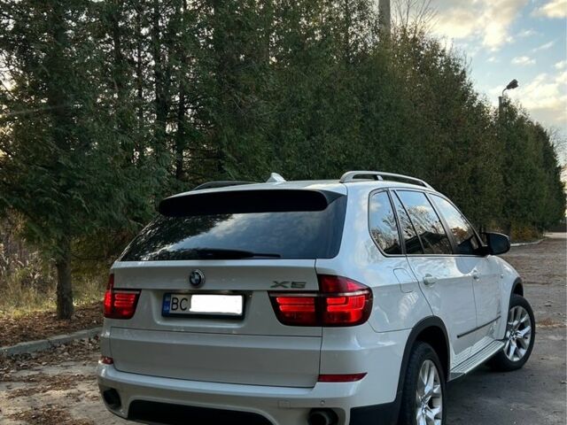 Белый БМВ Х5, объемом двигателя 3 л и пробегом 210 тыс. км за 14400 $, фото 5 на Automoto.ua