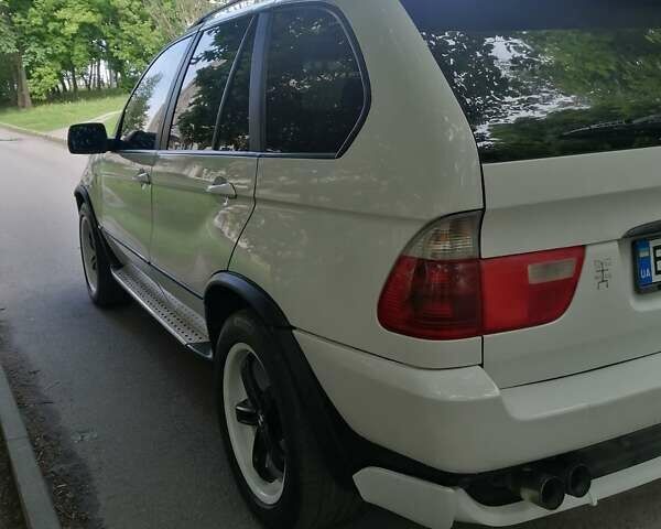 Білий БМВ Х5, об'ємом двигуна 4.4 л та пробігом 300 тис. км за 6200 $, фото 7 на Automoto.ua