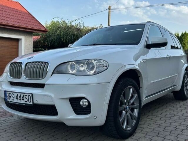 Белый БМВ Х5, объемом двигателя 3 л и пробегом 223 тыс. км за 3100 $, фото 1 на Automoto.ua