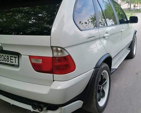 Білий БМВ Х5, об'ємом двигуна 4.4 л та пробігом 300 тис. км за 6200 $, фото 12 на Automoto.ua