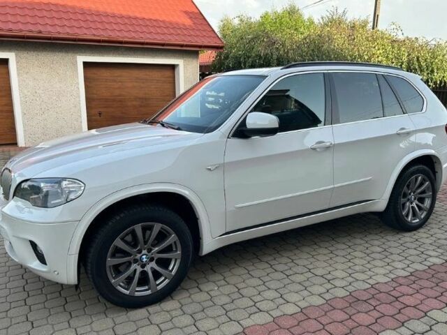 Белый БМВ Х5, объемом двигателя 3 л и пробегом 223 тыс. км за 3100 $, фото 2 на Automoto.ua