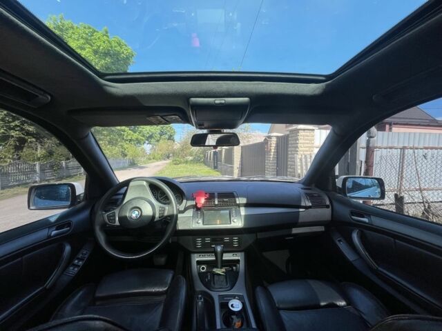 Белый БМВ Х5, объемом двигателя 3 л и пробегом 270 тыс. км за 5700 $, фото 5 на Automoto.ua