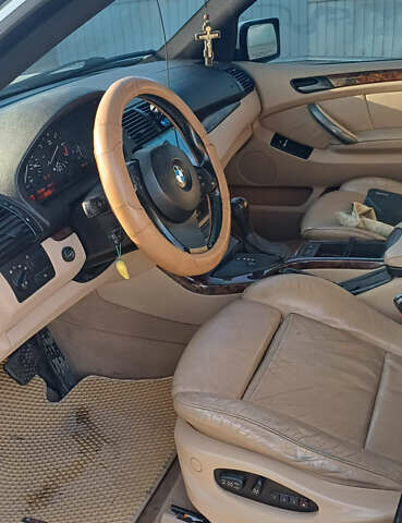 Белый БМВ Х5, объемом двигателя 3 л и пробегом 340 тыс. км за 8600 $, фото 9 на Automoto.ua