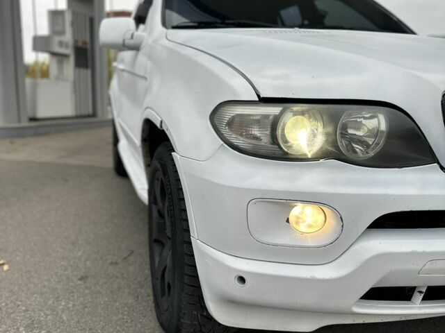 Белый БМВ Х5, объемом двигателя 3 л и пробегом 393 тыс. км за 5400 $, фото 1 на Automoto.ua