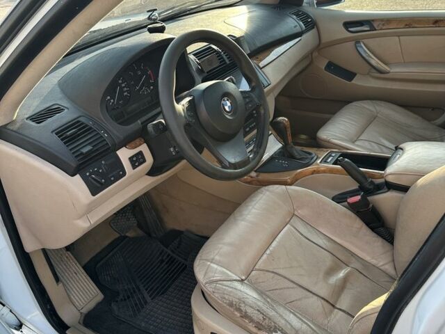 Білий БМВ Х5, об'ємом двигуна 3 л та пробігом 370 тис. км за 5300 $, фото 4 на Automoto.ua