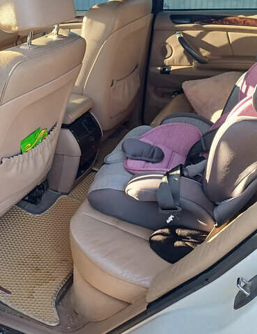 Белый БМВ Х5, объемом двигателя 3 л и пробегом 340 тыс. км за 8600 $, фото 8 на Automoto.ua
