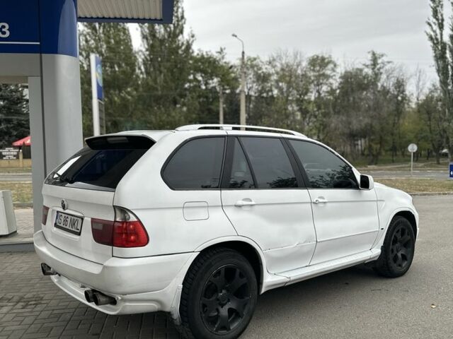 Белый БМВ Х5, объемом двигателя 3 л и пробегом 393 тыс. км за 5400 $, фото 4 на Automoto.ua