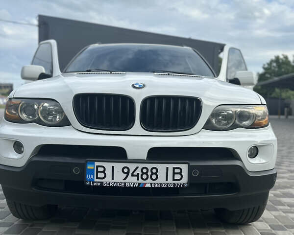 Белый БМВ Х5, объемом двигателя 4.4 л и пробегом 275 тыс. км за 7800 $, фото 5 на Automoto.ua