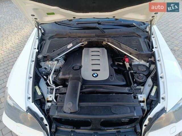 Белый БМВ Х5, объемом двигателя 3 л и пробегом 314 тыс. км за 17800 $, фото 62 на Automoto.ua