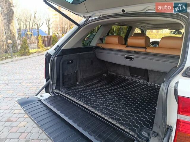 Белый БМВ Х5, объемом двигателя 3 л и пробегом 314 тыс. км за 17800 $, фото 59 на Automoto.ua