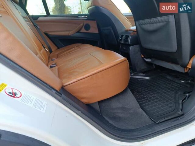 Белый БМВ Х5, объемом двигателя 3 л и пробегом 314 тыс. км за 17800 $, фото 37 на Automoto.ua