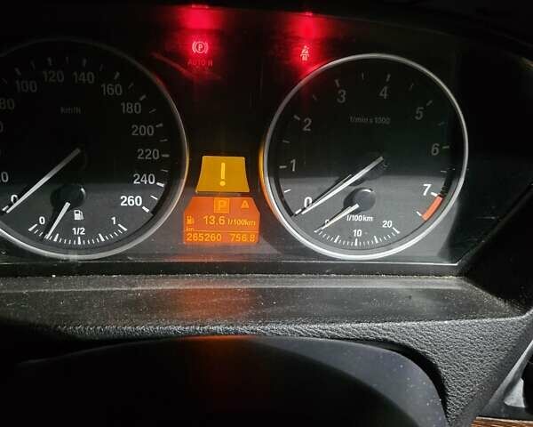 Белый БМВ Х5, объемом двигателя 3 л и пробегом 263 тыс. км за 11800 $, фото 7 на Automoto.ua