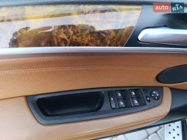 Белый БМВ Х5, объемом двигателя 3 л и пробегом 314 тыс. км за 17800 $, фото 49 на Automoto.ua